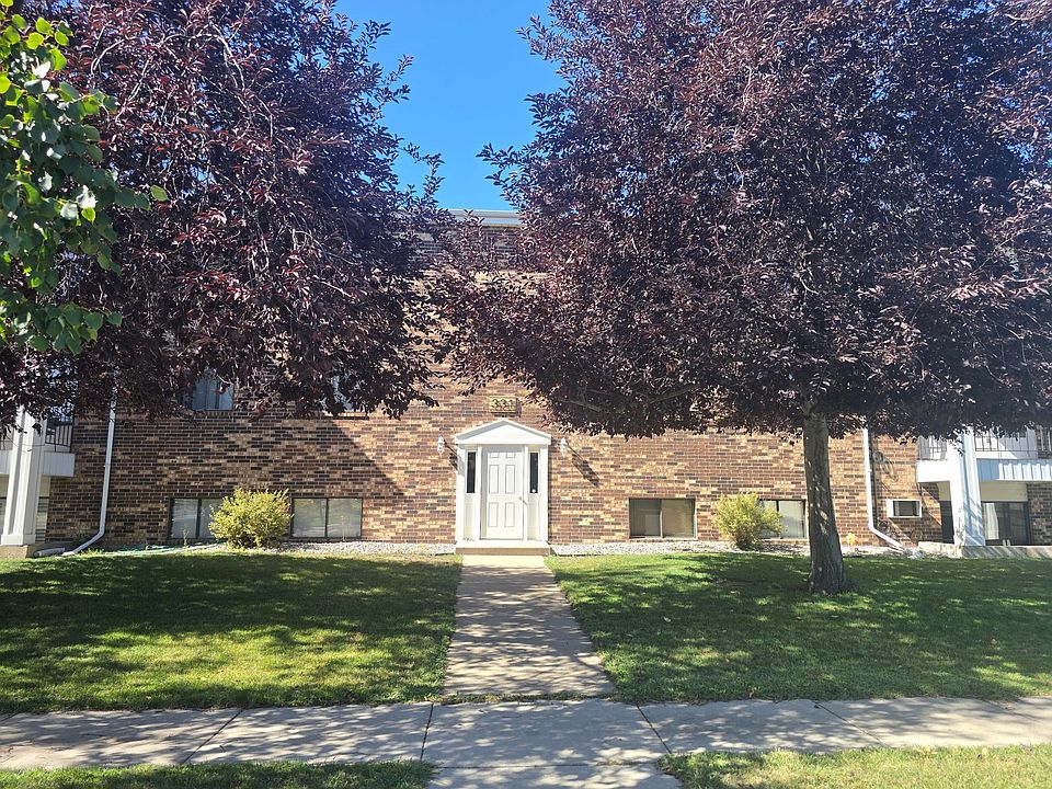 1st image of 331 Prairiewood Cir S APT 102