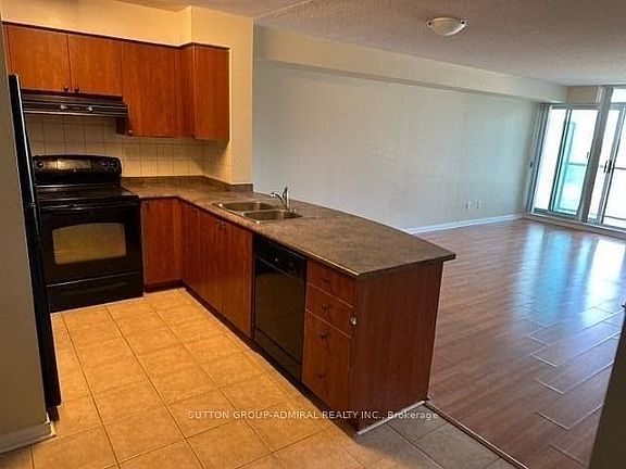 3rd image of 5508 Yonge St #701