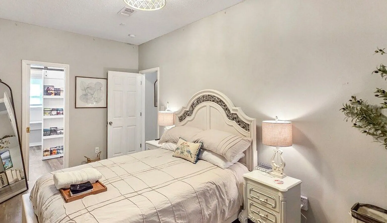 Family Beach House with Game Room — Photo 4