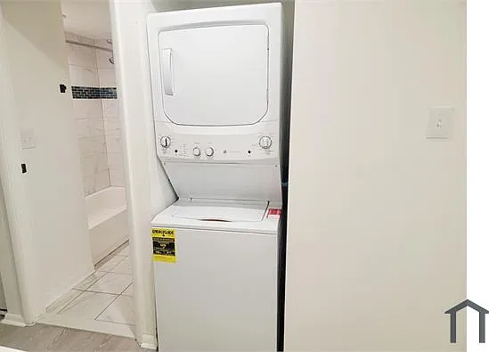 2 bed, 1134 sqft, $2,300 — Photo 2
