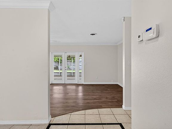 3rd image of 2715 Prince John Rd