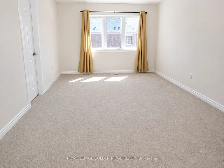 162 Collin Ct — Photo 4