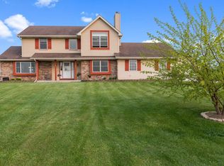 561 Overlook Pass, Fredonia, WI 53021