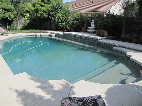 Pebbletec Pool w/waterfall