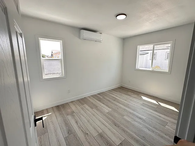 11481 1/2 Burke St — Photo 14