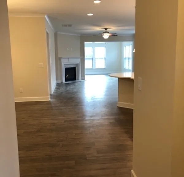 128 Stamford Ave — Photo 6
