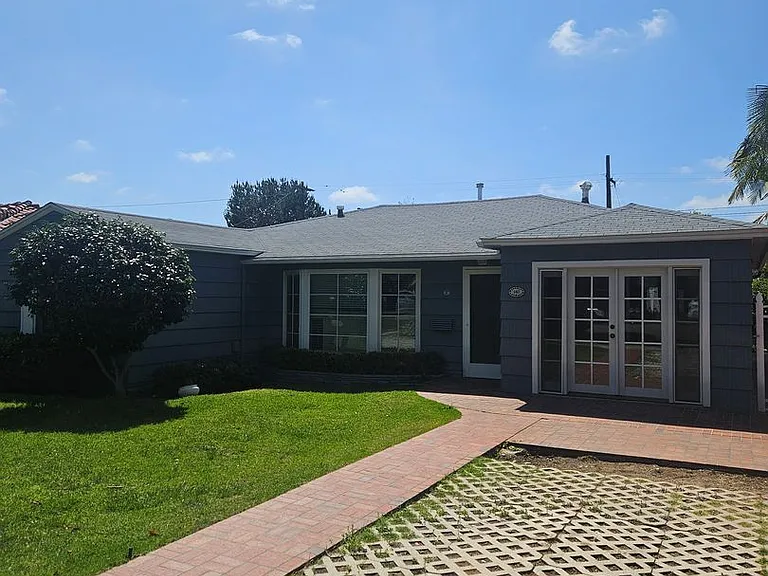 140 G Ave — Photo 1