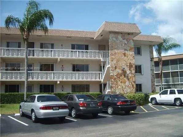 2100 Springdale Blvd APT 105, Palm Springs, FL 33461