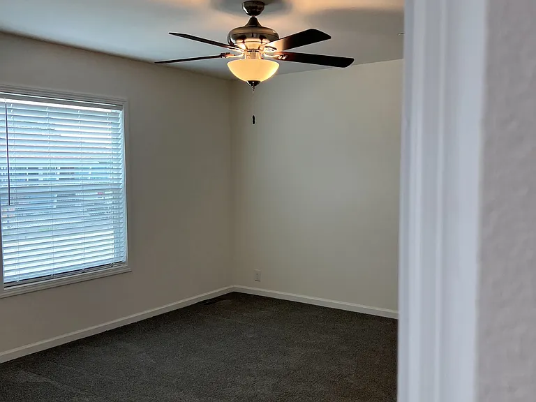 452 Cherry Way — Photo 10