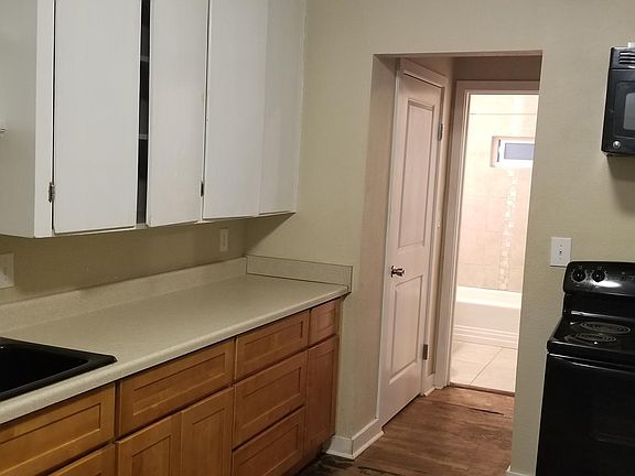 5th image of 2123 4th St #2123