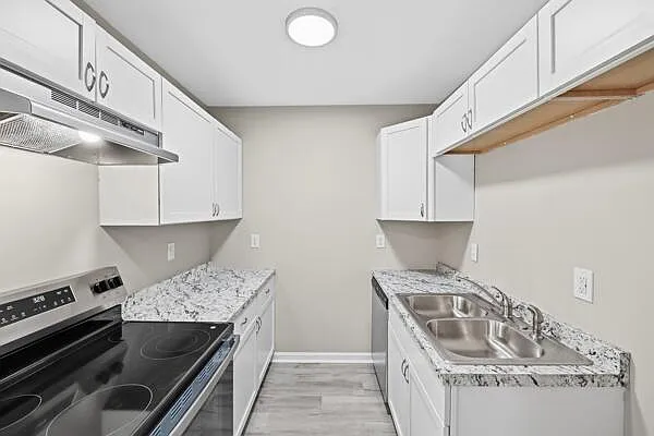 305 Lake St #18 — Photo 5