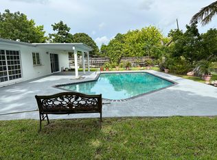 6822 SW 7th St, Pompano Beach, FL 33068