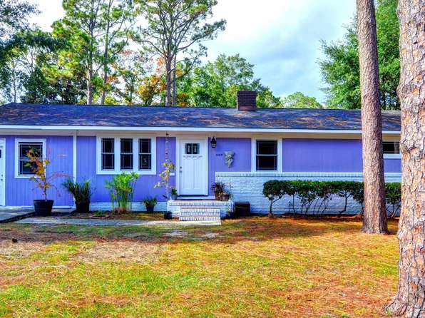 1009 Adelaide Drive, Wilmington, NC 28412
