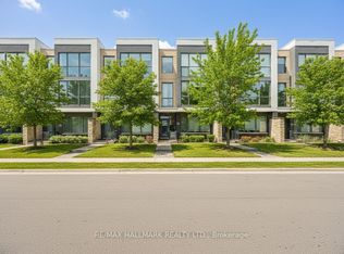 90 Little Creek Rd #4, Mississauga, ON L5R0E9