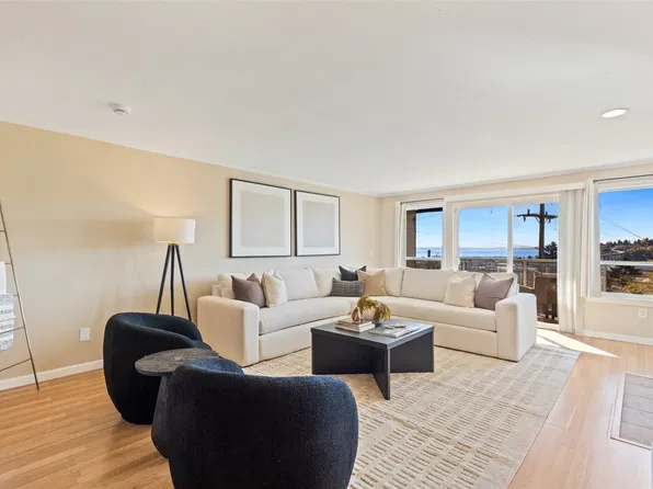 2221 Gilman Drive W #104, Seattle, WA 98119