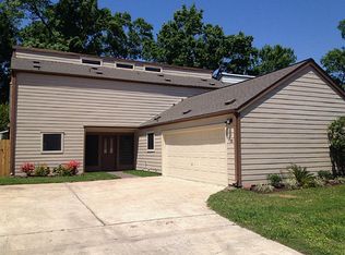 1746 Cloister Dr APT 32, Crosby, TX 77532