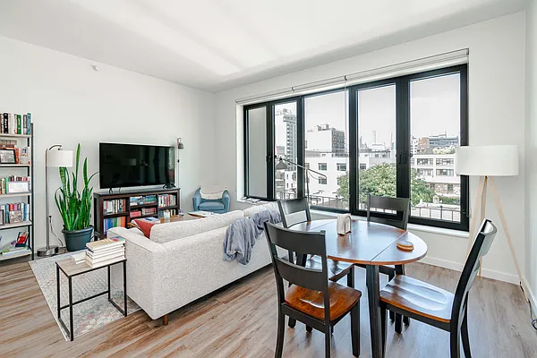 Rented by Modern Spaces | media 2