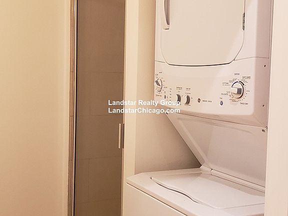 4th image of 125 E 21st St APT 208