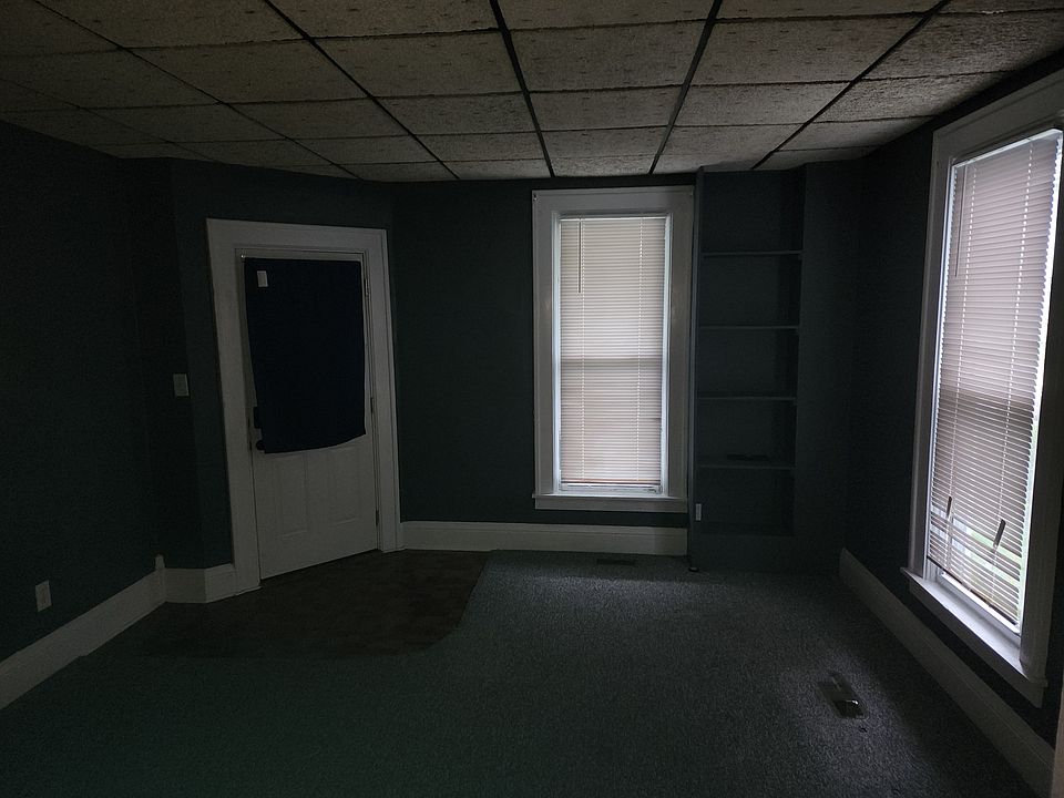 1st image of 425 E Greene St
