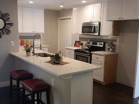 5th image of 4452 White Oak Ct