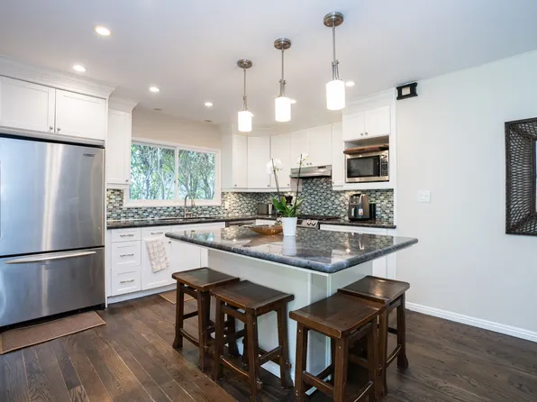 825 Tyburn Rd, Palos Verdes Peninsula, CA 90274