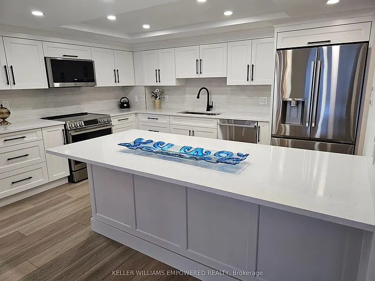 33 University Ave #1907 — Photo 5