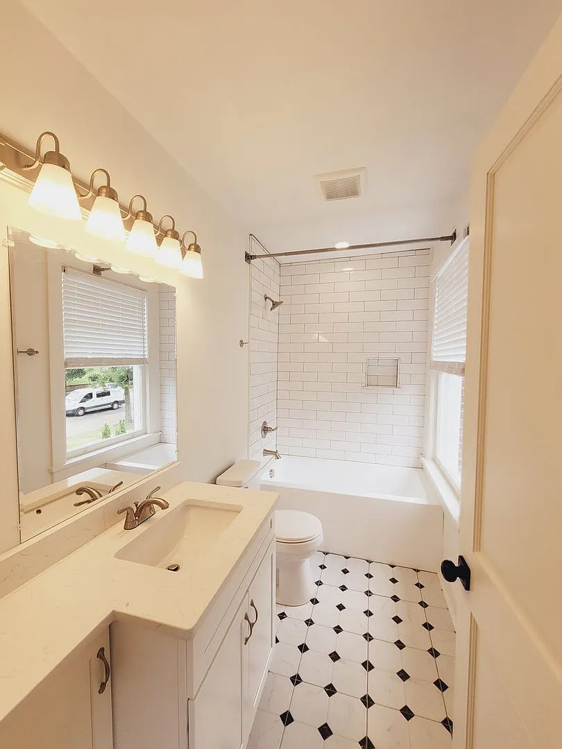 Riverside Park Apartments — Photo 2