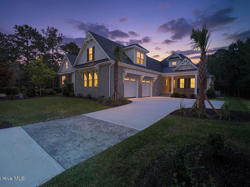 1st image of 754 Highgate Place SW
