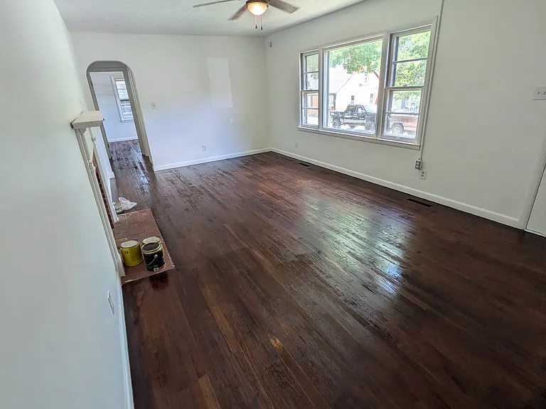 101 McWhorter Ct — Photo 4