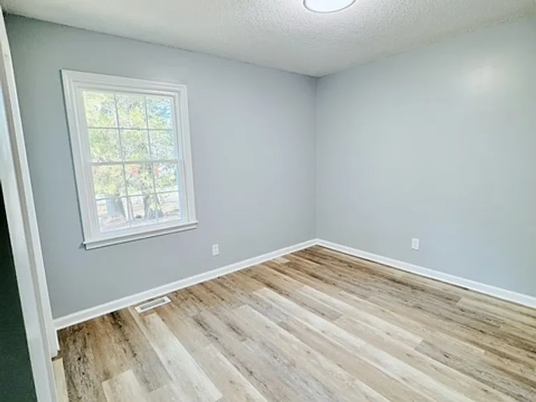 1725 Carr Creek Rd — Photo 10