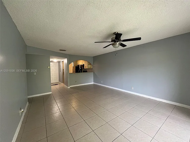 2740 Forest Hills Blvd #202 — Photo 8