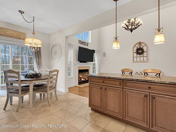 3rd image of 15 Brookfield Drive