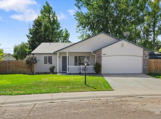 7801 E Mountain Oak Dr, Nampa, ID 83687