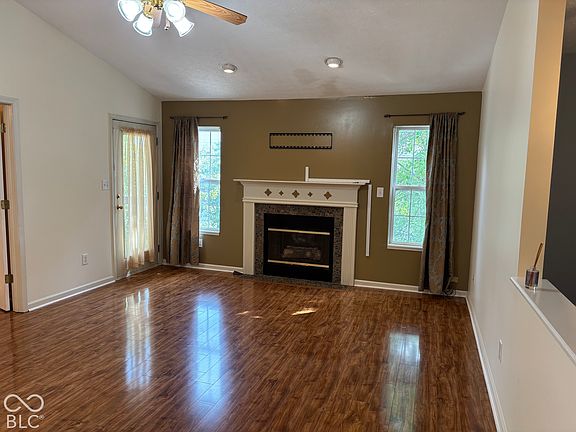 3rd image of 4824 Cavern Pl
