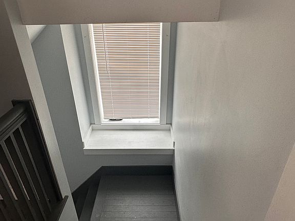 3rd image of 19 Boutelle Ave #2