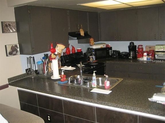 2nd image of 1333 Windsor Dr
