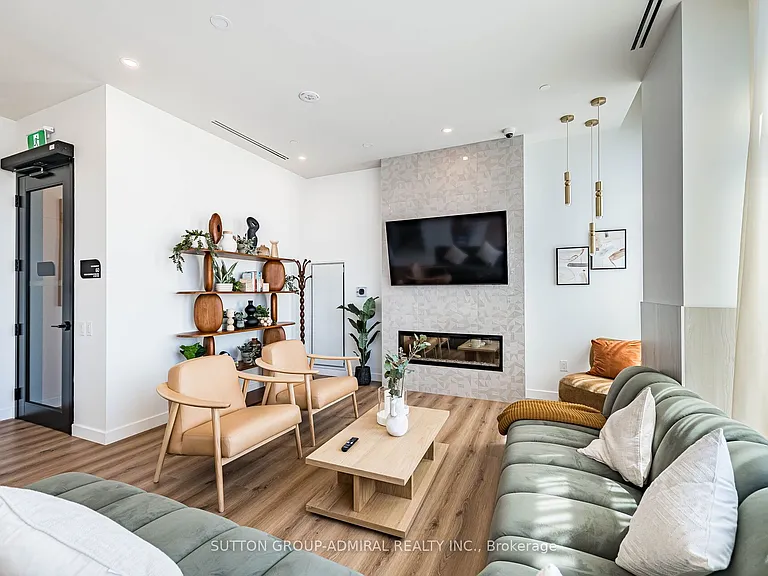 1660 Bloor St W #803 — Photo 37