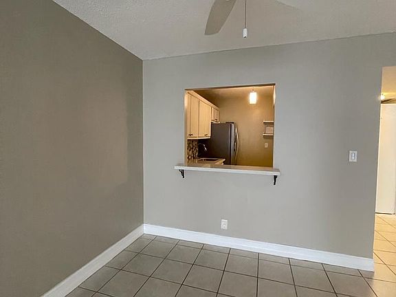 5th image of 1000 S Parkview Dr #1016
