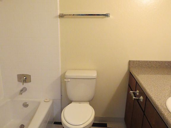 5th image of 1421 15th St #100