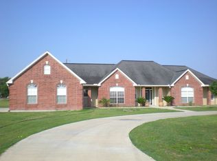 202 Golden Glow St, Victoria, TX 77905