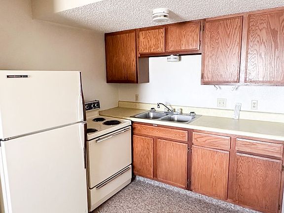 4th image of 430 Skyline Dr #6