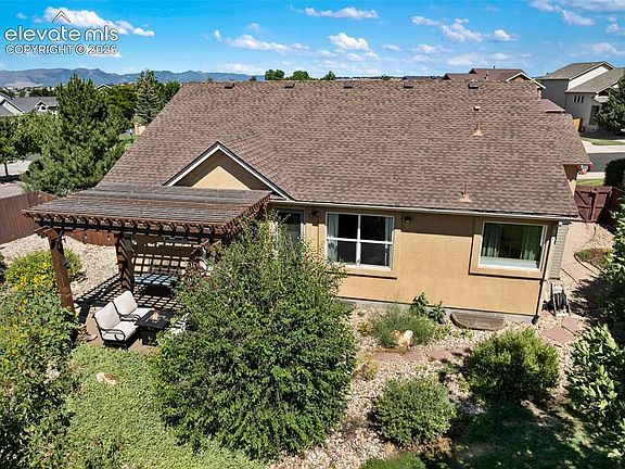 3rd image of 7517 Legend Hill Dr
