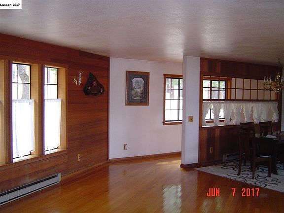 3rd image of 699-995 Four Oaks Dr