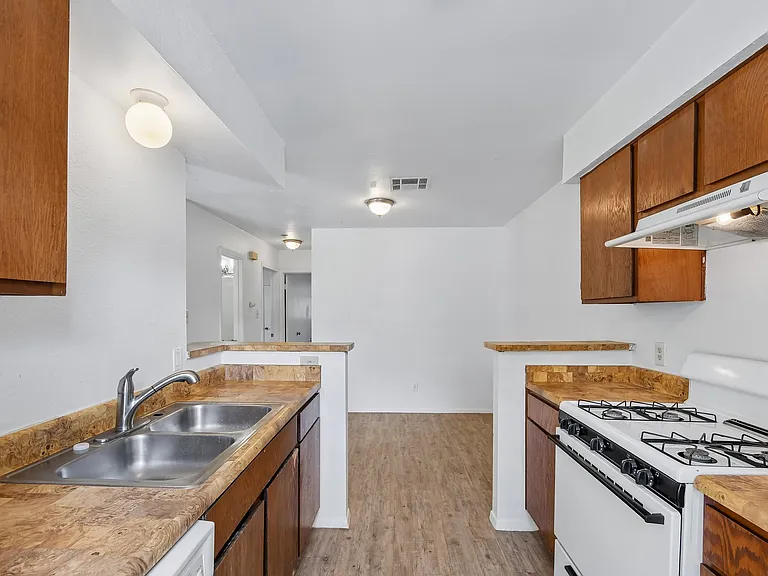 809 Sirocco Dr #A — Photo 11