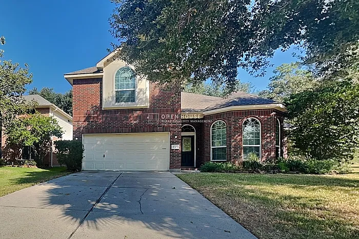 3 bed, 2.5 bath, 2344 sqft, $2,350 — Photo 1