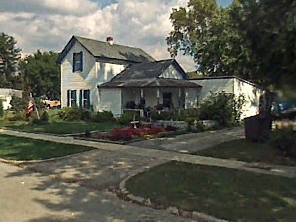 2nd image of 626 Lynn St