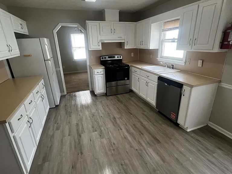 5009 Mint Dr — Photo 7