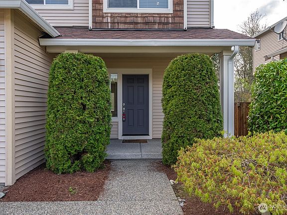 3rd image of 6225 Wesley Place SE