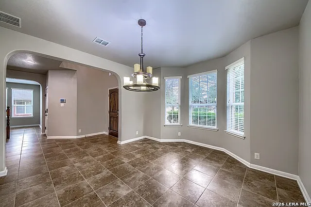 4 bed, 3.5 bath, 2915 sqft, $2,500 — Photo 4