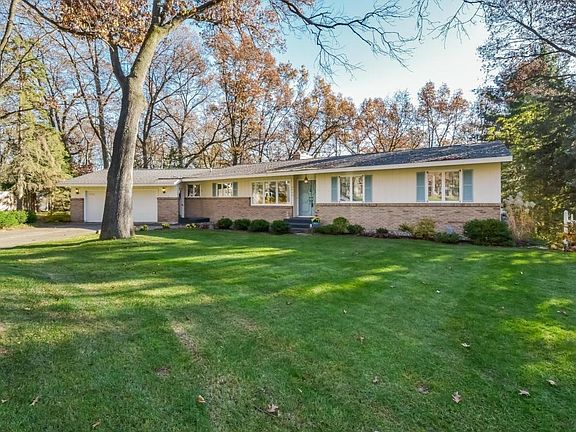 3rd image of 3346 Bentwood Dr SE